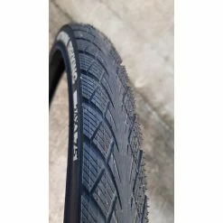 Pneus Btwin - 24" 6 Pneus Btwin - 24" -Race Face Soldes 2 pneus 24 pouces 24x1 75 2