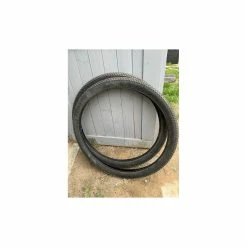 Pneus Autre Marque - 26''