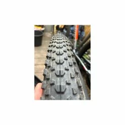 Pneus Maxxis - 29'' 5 Pneus Maxxis - 29'' -Race Face Soldes 2 pneus maxxis ikon 29x2 20 quasi neufs 2