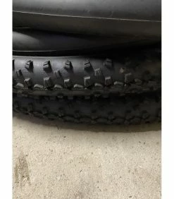 Pneus 3 Pneus -Race Face Soldes 2 pneus vtt 275 x210 plus 2 chambres a air 1