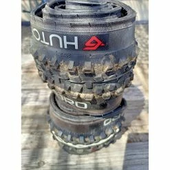 Pneus Hutchinson - 29'' -Race Face Soldes 2 pneus vtt hutchinson toro 29x2 1 2