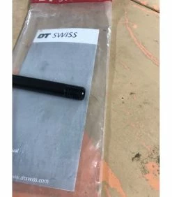 SRAM Axes Et Serrages De Roues -Race Face Soldes axe de roue arriere dt swiss 2