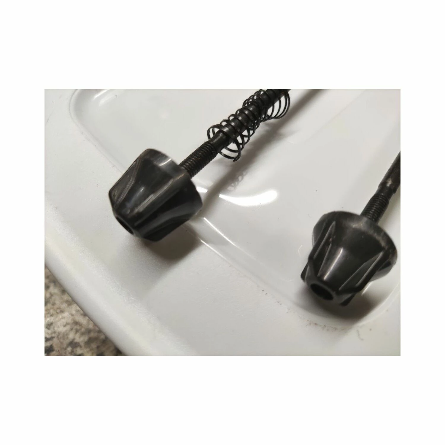 Axes Et Serrages De Roues Shimano 3 Axes Et Serrages De Roues Shimano – Image 3