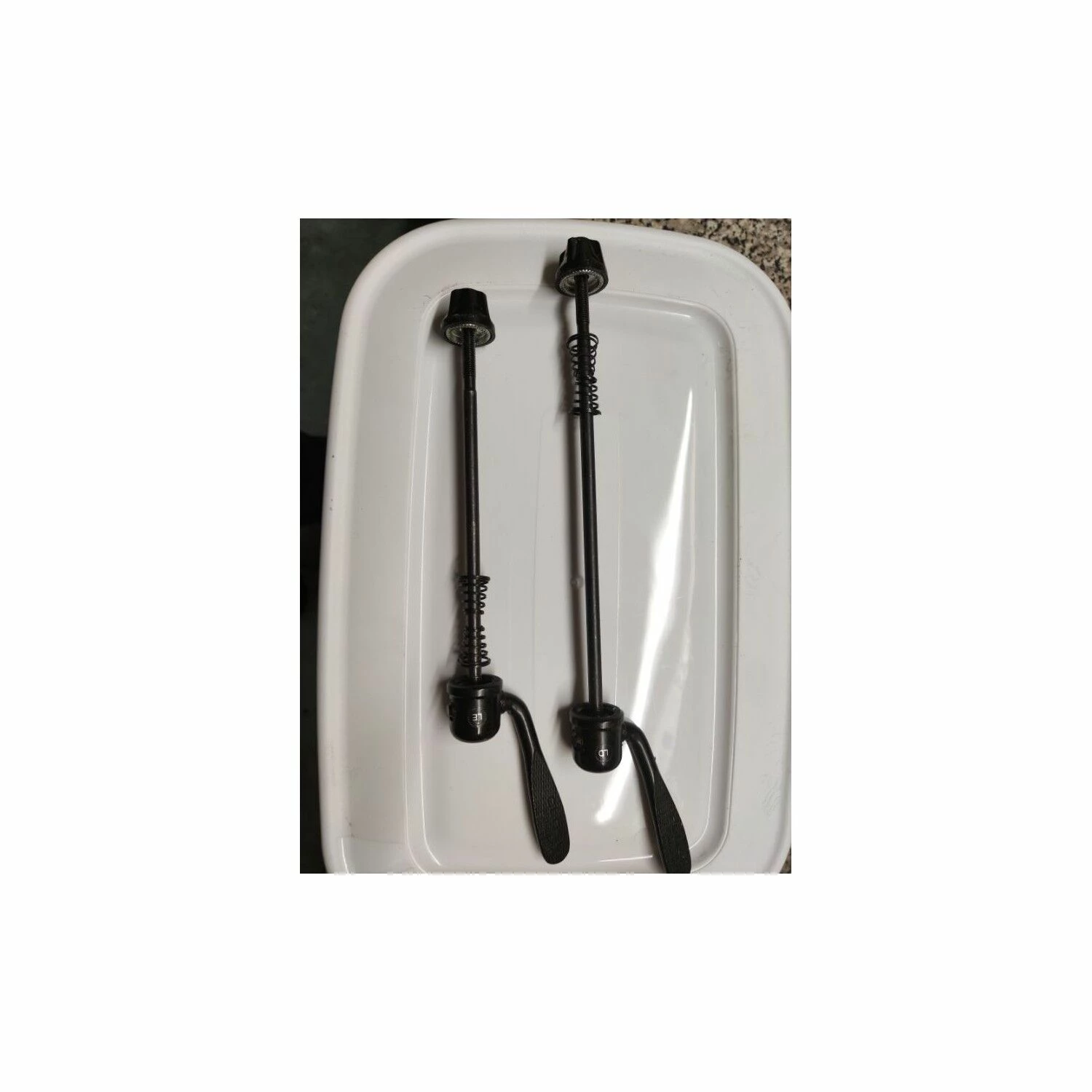 Axes Et Serrages De Roues Shimano 1 Axes Et Serrages De Roues Shimano