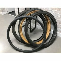 Pneus Schwalbe - 29'' -Race Face Soldes lot de pneus schwalbe avec chambre a air 5