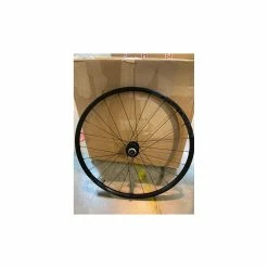 Roues Complètes Shimano - 29'' -Race Face Soldes paire de roue shimano mt601 29 15x10012x142 cda 2