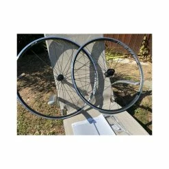 Roues Complètes - 700 -Race Face Soldes paire de roues dt swiss dicut rr22 2