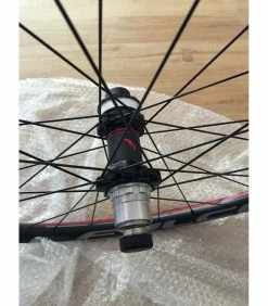 Roues Complètes - 27.5'' 6 Roues Complètes - 27.5'' -Race Face Soldes paire de roues fulcrum red fire 2