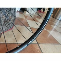 Roues Complètes Shimano -Race Face Soldes paire de roues neuves 29 boost centerlock microspline shimano 12v largeur 30mm s 3