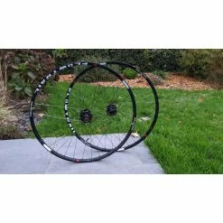 Roues Complètes Novatec - 29'' -Race Face Soldes paire de roues novatec flow trail 29 1