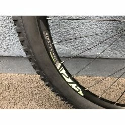 Sun Ringle Roues Complètes Sun Ringlé -Race Face Soldes paire de roues sun ringle 275 2