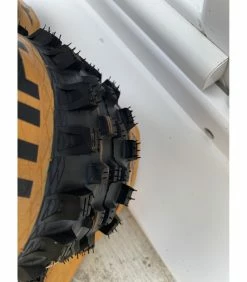 Pneus - 27.5'' -Race Face Soldes paire magic mary 2