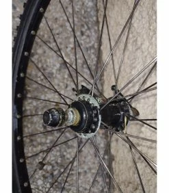 Roues Complètes 9 Roues Complètes -Race Face Soldes paire roue vtt 26 sunn 3