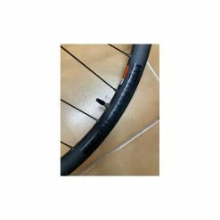 Roues Complètes Bontrager - 27.5'' Plus 7 Roues Complètes Bontrager - 27.5'' Plus -Race Face Soldes paire roues bontrager line comp 30 3