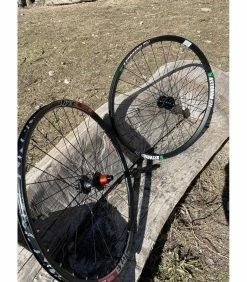 Roues Complètes - 27.5'' -Race Face Soldes paires de roues asterion 275 3