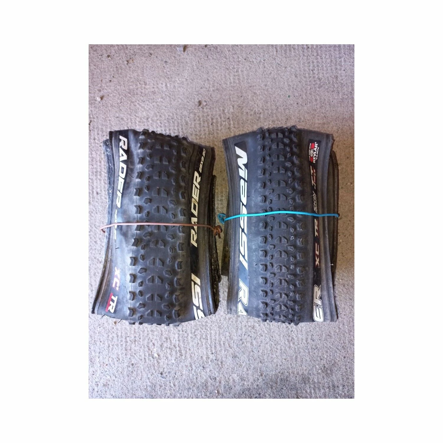 Pneus - 29'' 1 Pneus - 29''