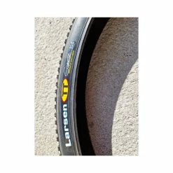 Pneus Maxxis - 26'' -Race Face Soldes pneu maxxis larsen tt 2