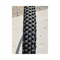 Pneus Maxxis - 26'' -Race Face Soldes pneu maxxis larsen tt 4