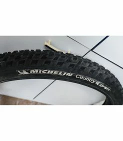 Pneus - 27.5'' -Race Face Soldes pneu michelin country grip r en 27 5x2 25 1