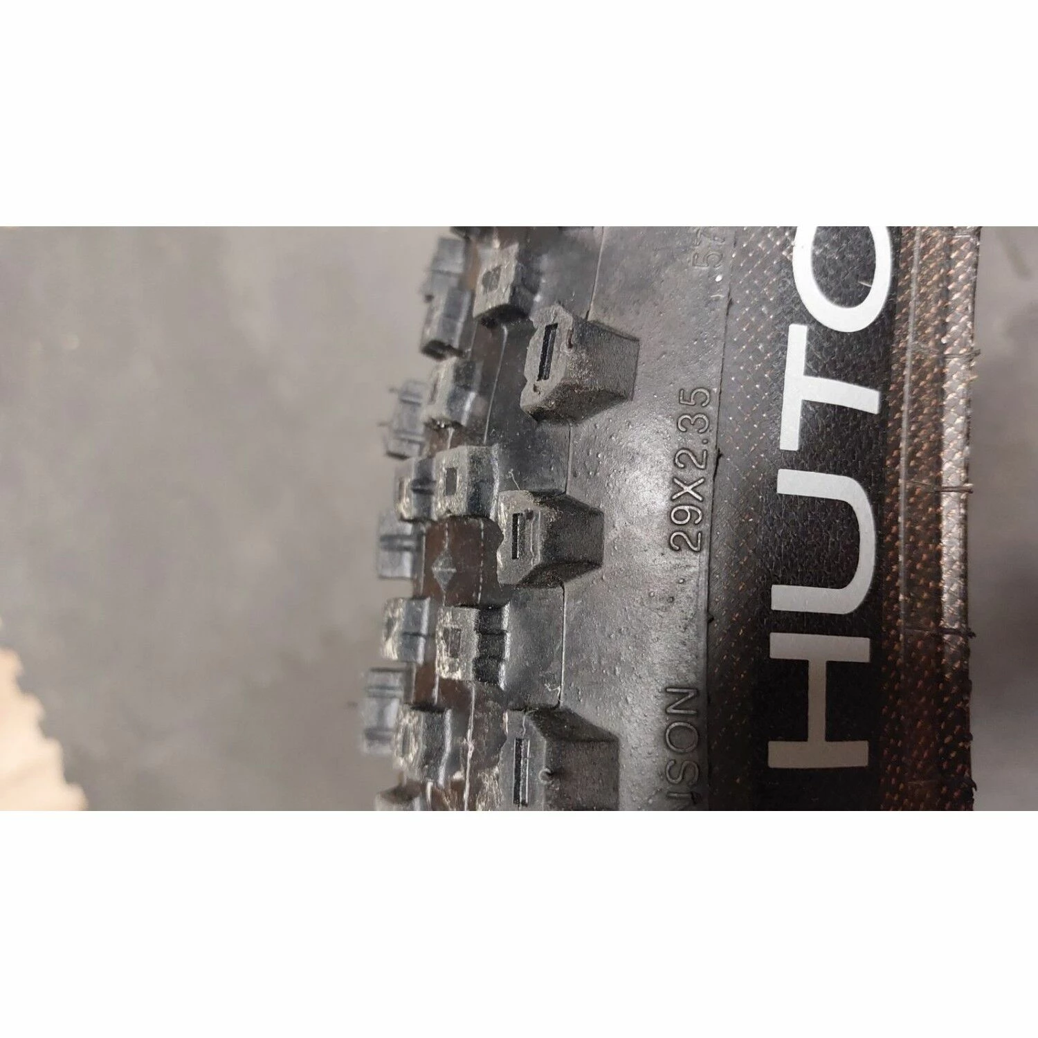 Pneus Hutchinson - 29'' 4 Pneus Hutchinson - 29'' – Image 4