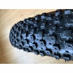 Pneus Autre Marque - 27.5''