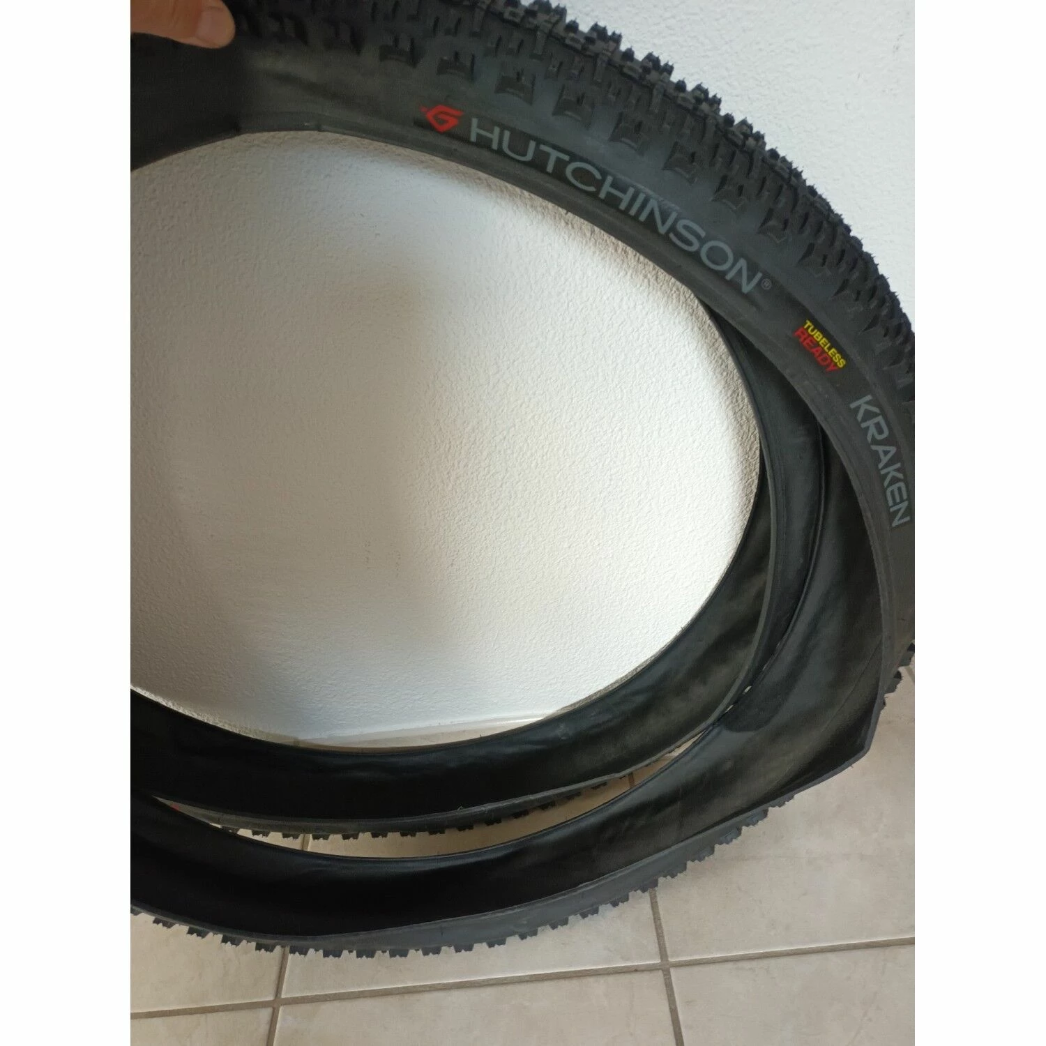 Pneus Hutchinson - 29'' 2 Pneus Hutchinson - 29'' – Image 2