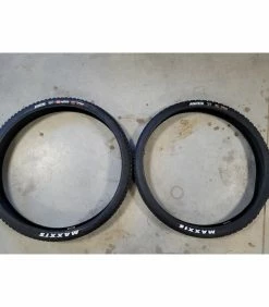 Pneus - 29'' 3 Pneus - 29'' -Race Face Soldes pneus maxxis 1