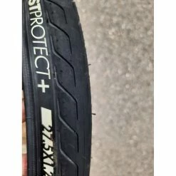 Pneus -Race Face Soldes resist protect plus 27 5x1 2 1