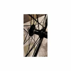 Roues Complètes Velox - 29'' 7 Roues Complètes Velox - 29'' -Race Face Soldes roue arriere 29 ms center lock 2