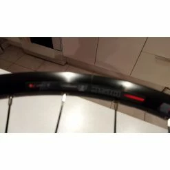 Roues Complètes Shimano - 29'' -Race Face Soldes roue arriere 700x35 disc 910v 3