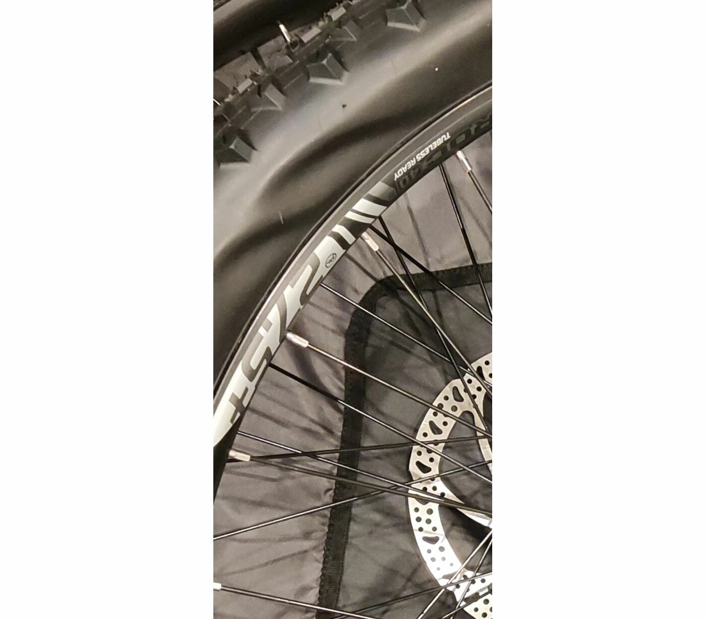 HUTCHINSON Roues Complètes 2 HUTCHINSON Roues Complètes – Image 2