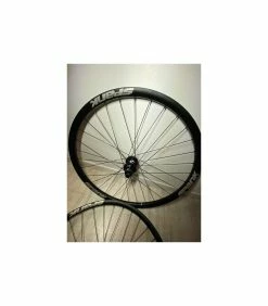Roues Complètes - 27.5'' -Race Face Soldes roue spank moyeux dt swiss 1