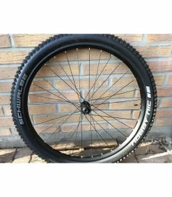 Race Face Roues Complètes - 29'' 10 Race Face Roues Complètes - 29'' -Race Face Soldes roues 29 equipees avec pneus schwalbe tubeless 4