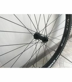 Roues Complètes - 29'' 4 Roues Complètes - 29'' -Race Face Soldes roues dt swis x1900 spline 29 1