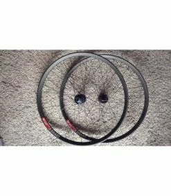 HUTCHINSON Roues Complètes - 27.5''
