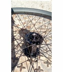 HUTCHINSON Roues Complètes - 27.5'' -Race Face Soldes roues dt swiss tune xm 5