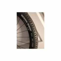 Dt-swiss Roues Complètes Dt Swiss - 29'' 8 Dt-swiss Roues Complètes Dt Swiss - 29'' -Race Face Soldes roues neuves dtswiss x1900 29 pouces boost 2