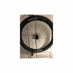 Dt-swiss Roues Complètes Dt Swiss - 29'' 10 Dt-swiss Roues Complètes Dt Swiss - 29'' -Race Face Soldes roues neuves dtswiss x1900 29 pouces boost 4