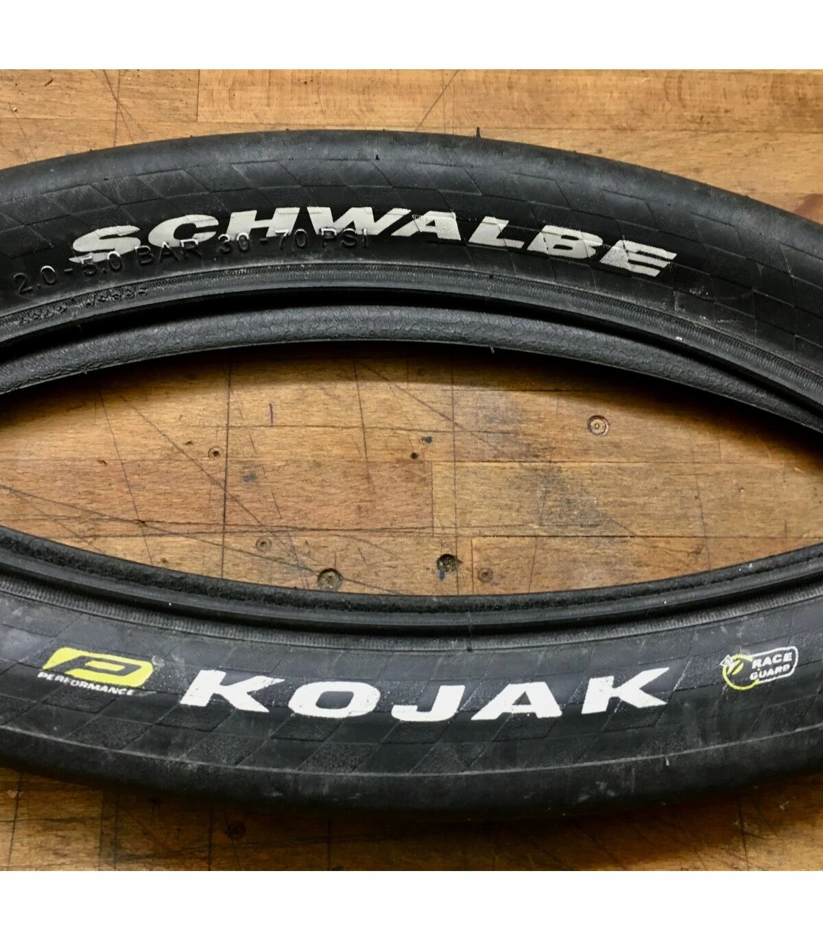 Pneus - 26'' 1 Pneus - 26''