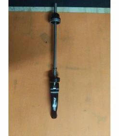 Axes Et Serrages De Roues